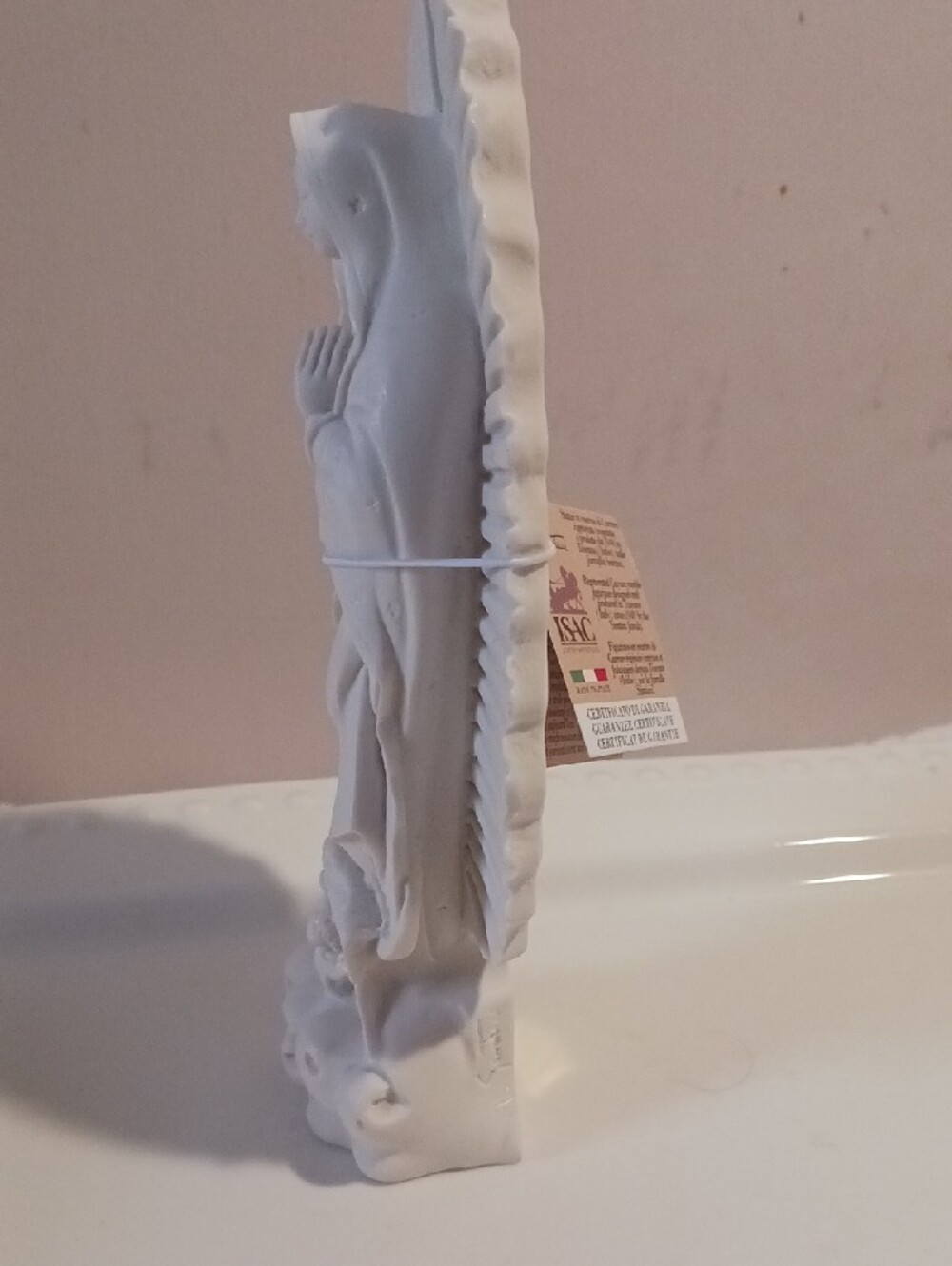 Beautiful White Virgin Mary Home Art Statue - Decorative Religious Figurine - Picture 3 of 12